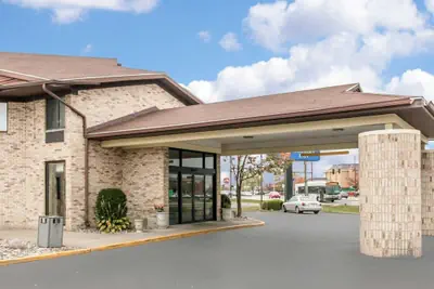 Photo 2 - Comfort Inn Maumee - Perrysburg Area