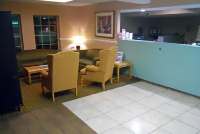 Photo 2 - America's Best Inn and Suites Beaufort