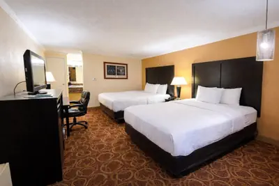 Photo 3 - Sturgis Lodge & Suites, Travelodge by Wyndham