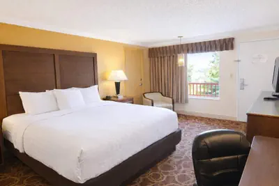 Photo 4 - Sturgis Lodge & Suites, Travelodge by Wyndham