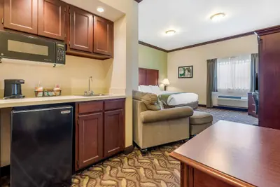 Photo 3 - Quality Inn & Suites Zanesville City Center