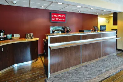 Photo 2 - Red Roof Inn Louisville East - Hurstbourne