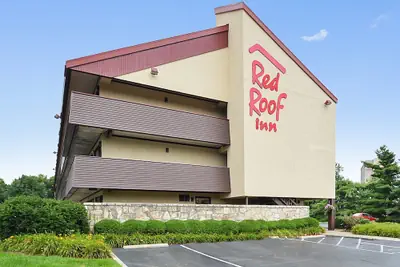 Photo 2 - Red Roof Inn Louisville Fair and Expo