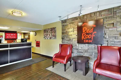 Photo 2 - Red Roof Inn Louisville Fair and Expo