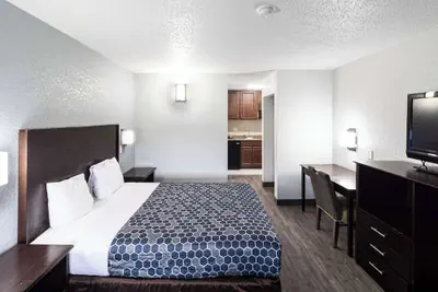 Photo 2 - Rodeway Inn At Fort Lee