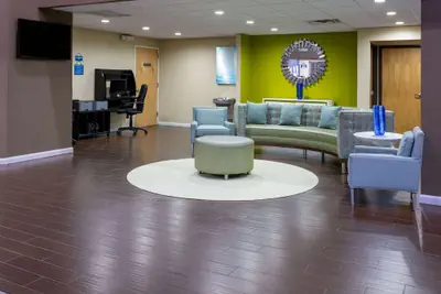 Photo 3 - Days Inn & Suites by Wyndham Cherry Hill - Philadelphia