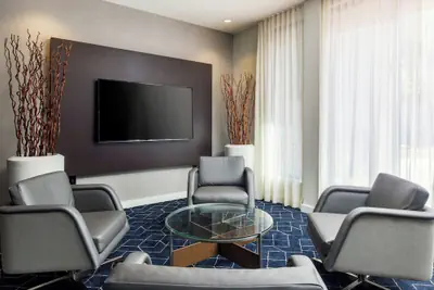Photo 4 - Courtyard Phoenix North by Marriott