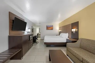 Photo 2 - Best Western Santa Rosa Inn
