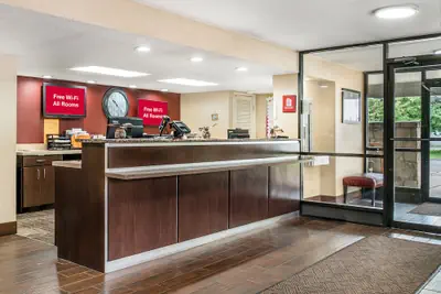 Photo 4 - Red Roof Inn Detroit Metro Airport - Taylor