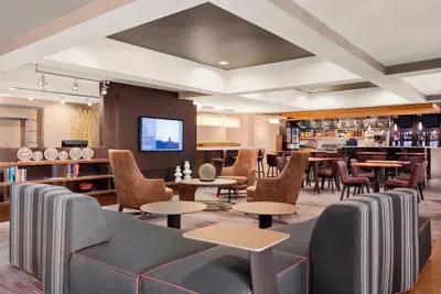 Photo 4 - Courtyard by Marriott Springfield