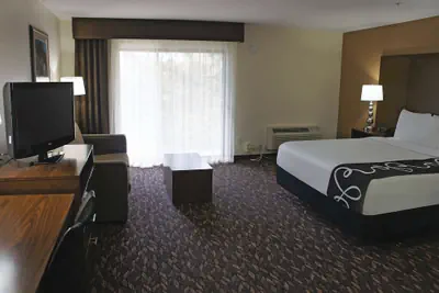Photo 5 - La Quinta Inn & Suites by Wyndham Oakland - Hayward