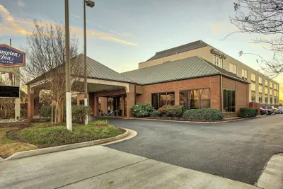 Photo 2 - Hampton Inn Norfolk-Naval Base