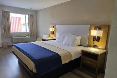 Photo 3 - Americas Express Inn South Hill