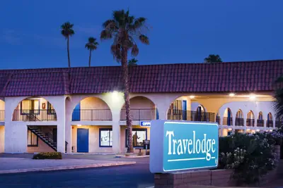 Photo 2 - Travelodge by Wyndham Indio