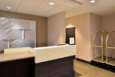 Photo 3 - Hotel Belvoir Springfield
