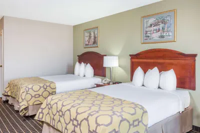 Photo 5 - Baymont by Wyndham Clarksville Northeast