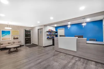 Photo 3 - Days Inn by Wyndham Cookeville