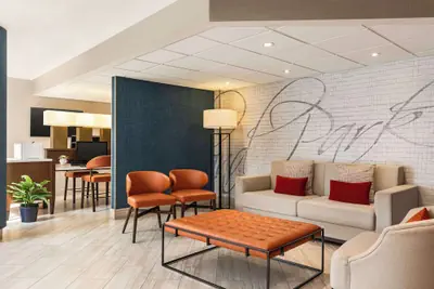 Photo 4 - Embassy Suites by Hilton Kansas City Overland Park