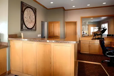 Photo 4 - Econo Lodge Inn & Suites Vernal near Dinosaur Monument