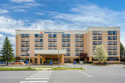 Photo 2 - Comfort Inn & Suites Watertown - 1000 Islands