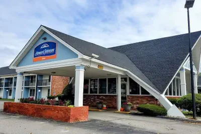 Photo 2 - Howard Johnson by Wyndham Bangor
