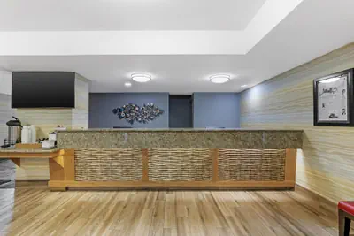 Photo 4 - Best Western Holiday Lodge