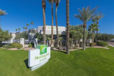 Photo 2 - Holiday Inn & Suites Phoenix Airport North by IHG