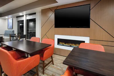 Photo 4 - Holiday Inn Express & Suites Eden Prairie – Minneapolis by IHG