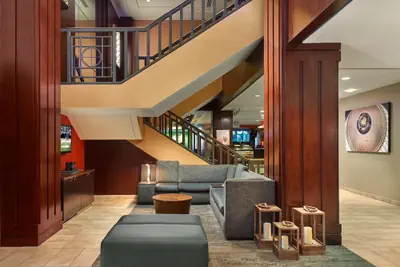 Photo 4 - Courtyard by Marriott Arlington Crystal City/Reagan National