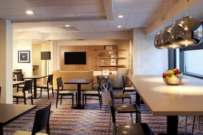 Photo 5 - Courtyard by Marriott Austin-University Area