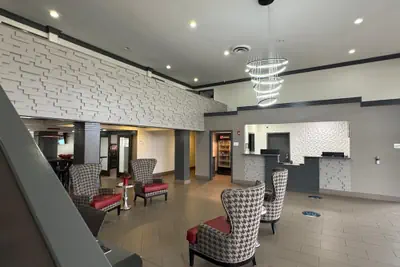 Photo 4 - Ramada by Wyndham Tuscaloosa