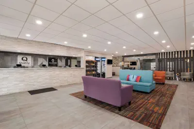 Photo 4 - Clarion Hotel & Convention Center Joliet