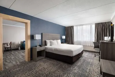 Photo 2 - Clarion Hotel & Convention Center Joliet