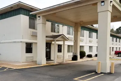Photo 2 - Motel 6 Hope, AR
