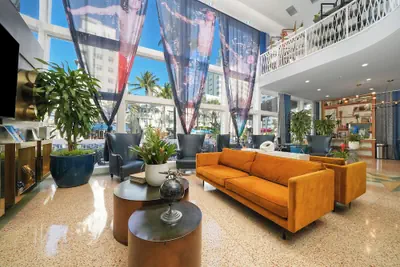 Photo 5 - Catalina Hotel & Beach Club