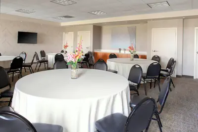 Photo 3 - SpringHill Suites Cincinnati North/Forest Park