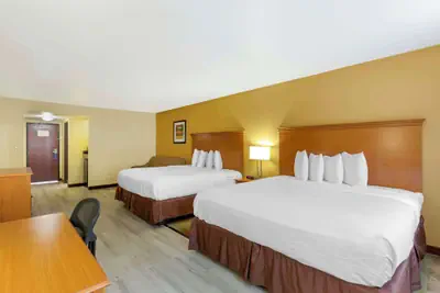 Photo 2 - Best Western Kiva Inn