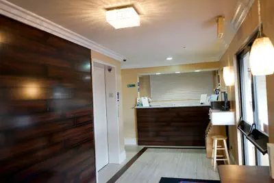 Photo 4 - Howard Johnson by Wyndham Salinas