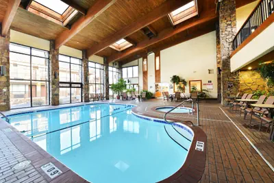 Photo 2 - Best Western Center Pointe Inn