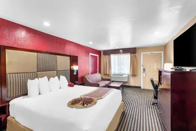 Photo 2 - Best Western Plus Yosemite Way Station Motel