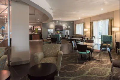Photo 4 - Hampton Inn Brooksville Dade