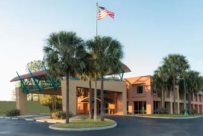 Photo 2 - Hampton Inn Brooksville Dade