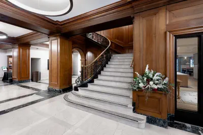 Photo 3 - Hotel Fort Des Moines, Curio Collection by Hilton