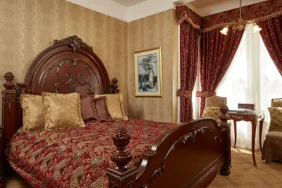 Photo 4 - Queen Anne Hotel