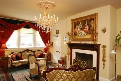 Photo 3 - Queen Anne Hotel
