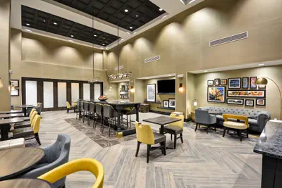 Photo 3 - Hampton Inn & Suites Detroit/Warren