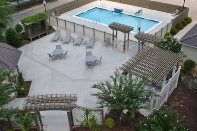 Photo 2 - Doubletree by Hilton Hotel Fayetteville