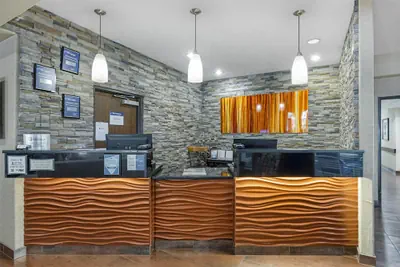 Photo 3 - Best Western Plus Prairie Inn