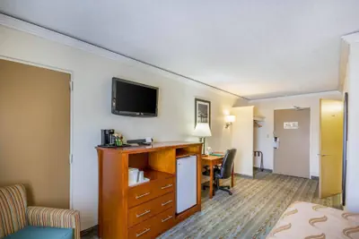 Photo 5 - Quality Inn & Suites Kansas City - Independence I-70 East