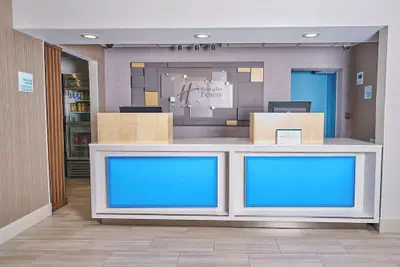 Photo 3 - Holiday Inn Express Charleston-Civic Center by IHG